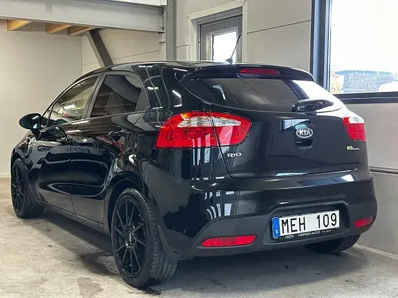 Kia Rio 2012 photo 3
