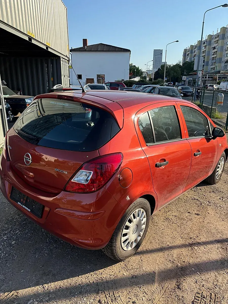 Opel Corsa 2011 photo 3