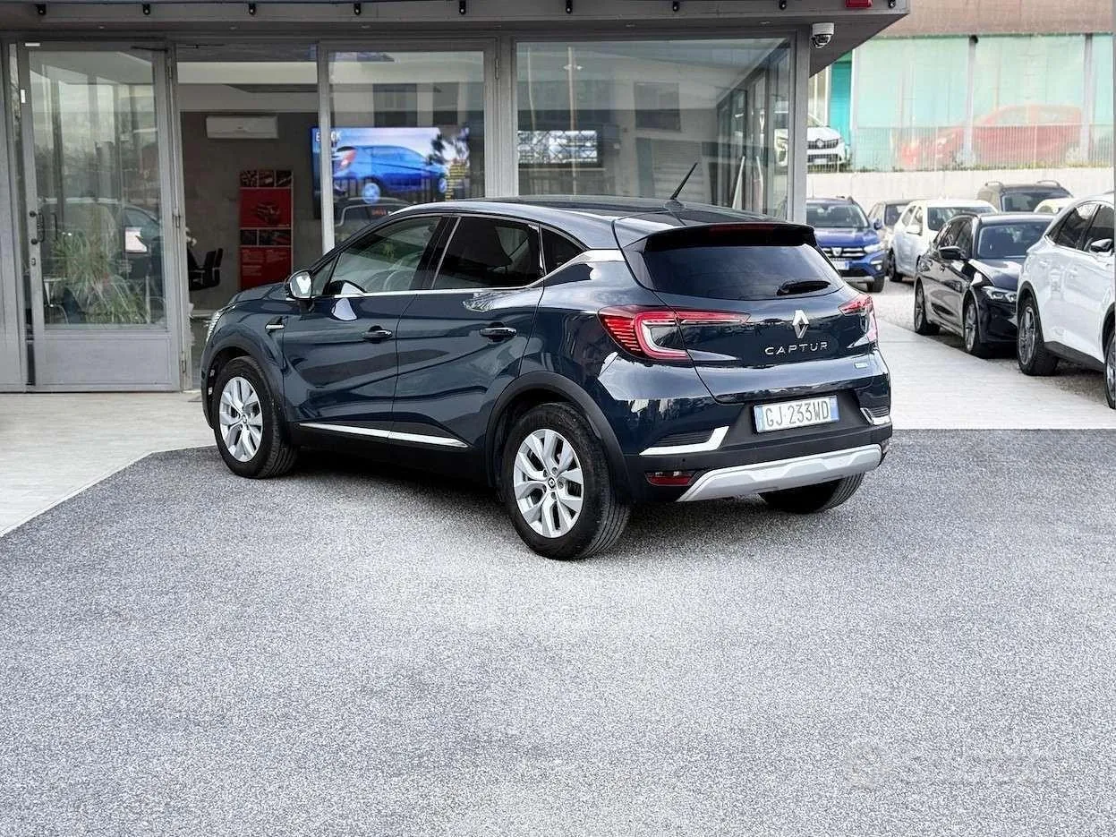 Renault Captur 2022 photo 4