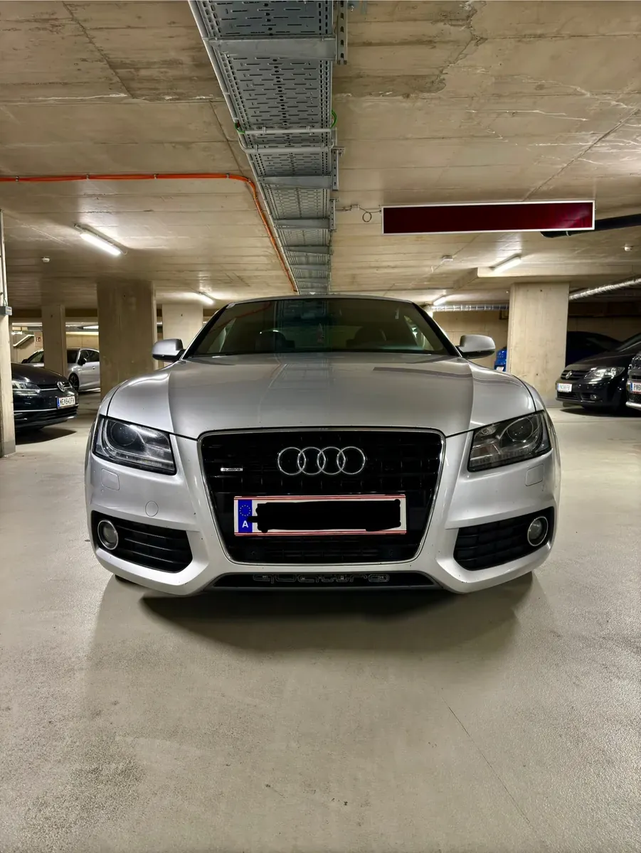 Audi A5 2010 photo 2