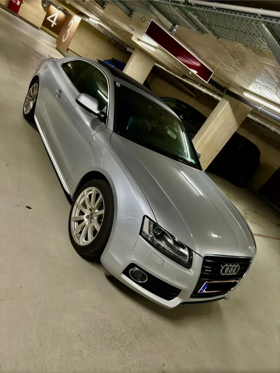 Audi A5 2010 photo 3