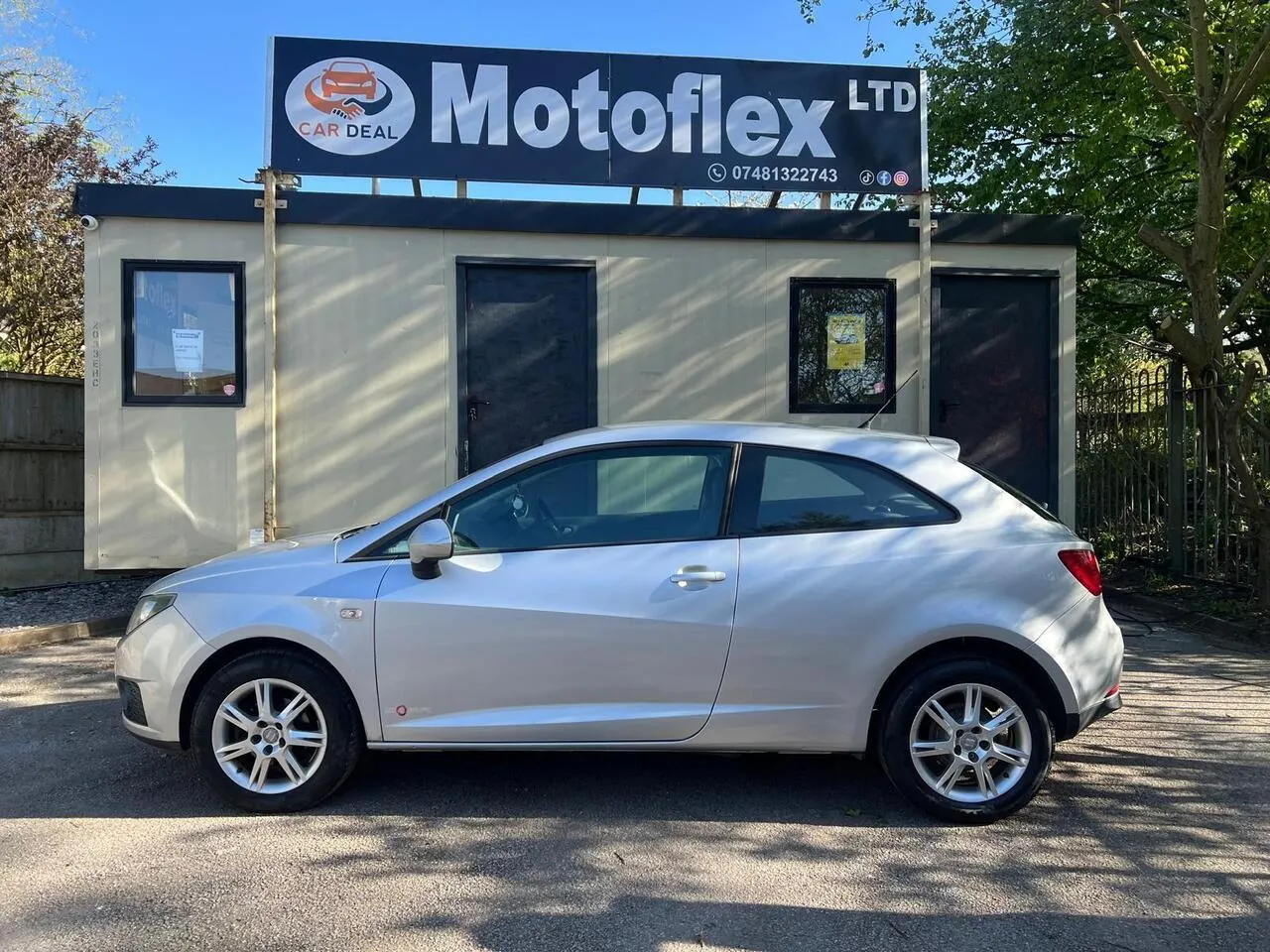 Seat Ibiza 2011 photo 2