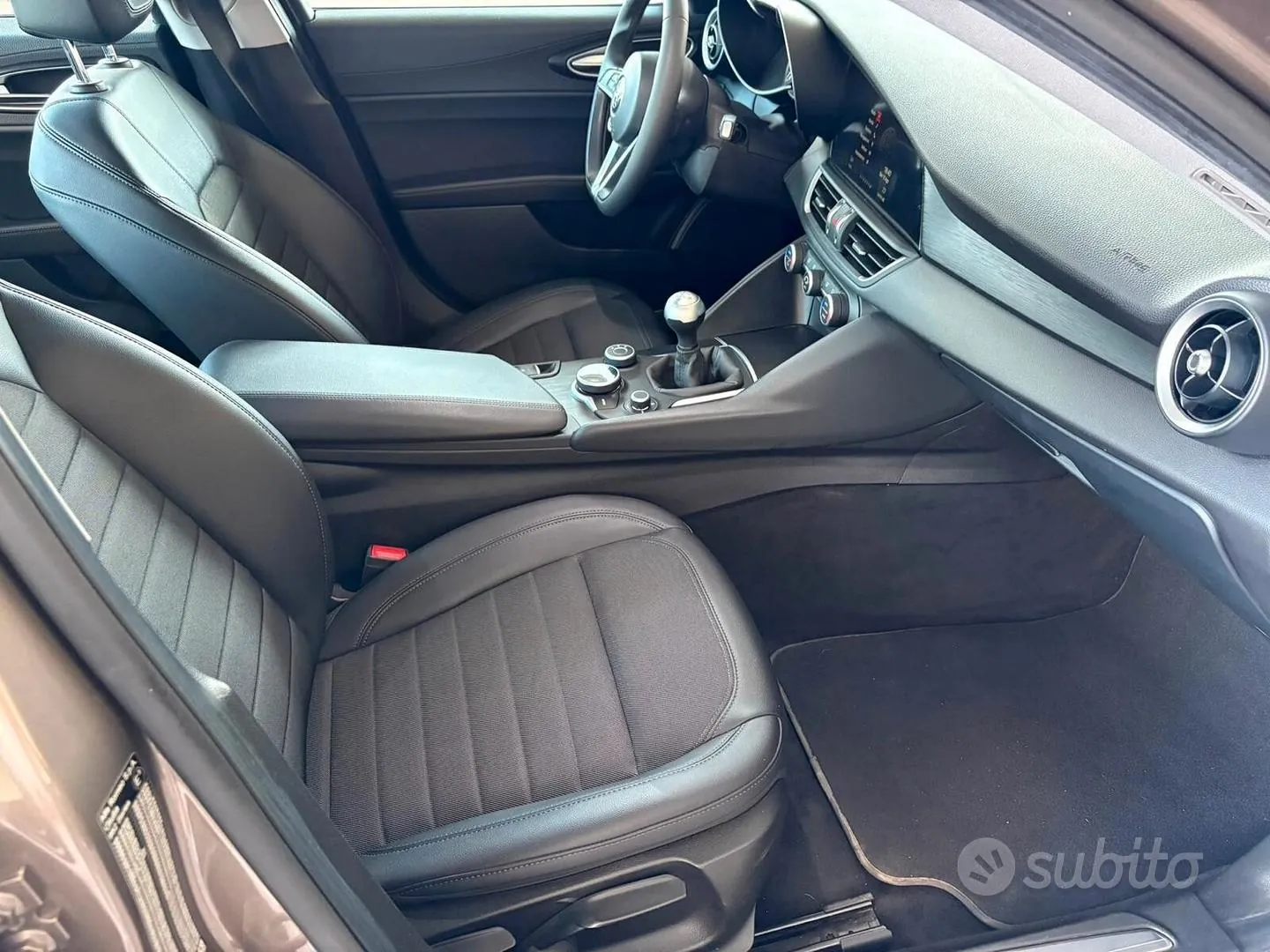 Alfa Romeo Giulia 2018 photo 4