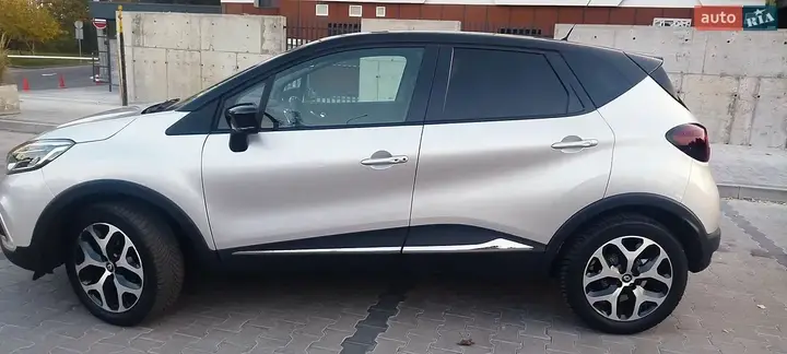 Renault Captur 2018 photo 2