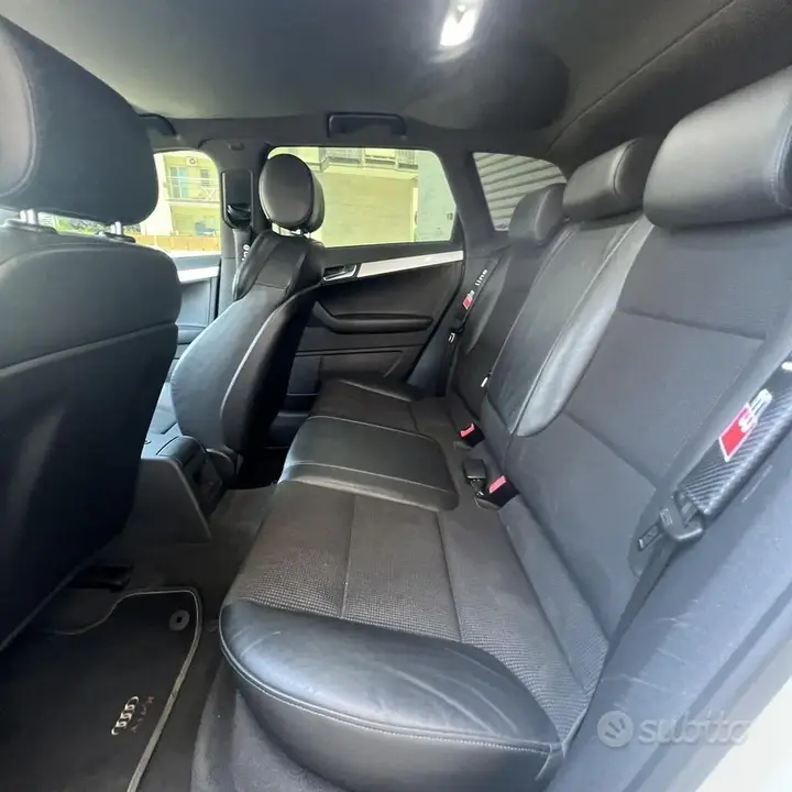 Audi A3 2011 photo 2