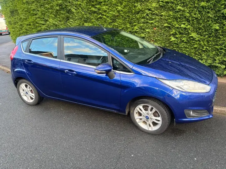 Ford Fiesta 2016 photo 2