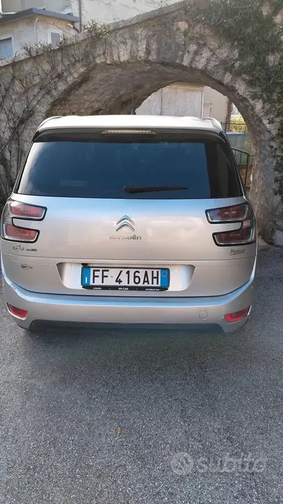 Citroen Grand C4 Picasso 2016 photo 2
