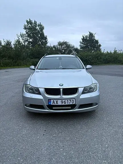 BMW 318I