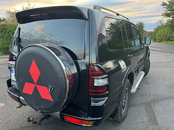 Mitsubishi Pajero 2002 photo 3