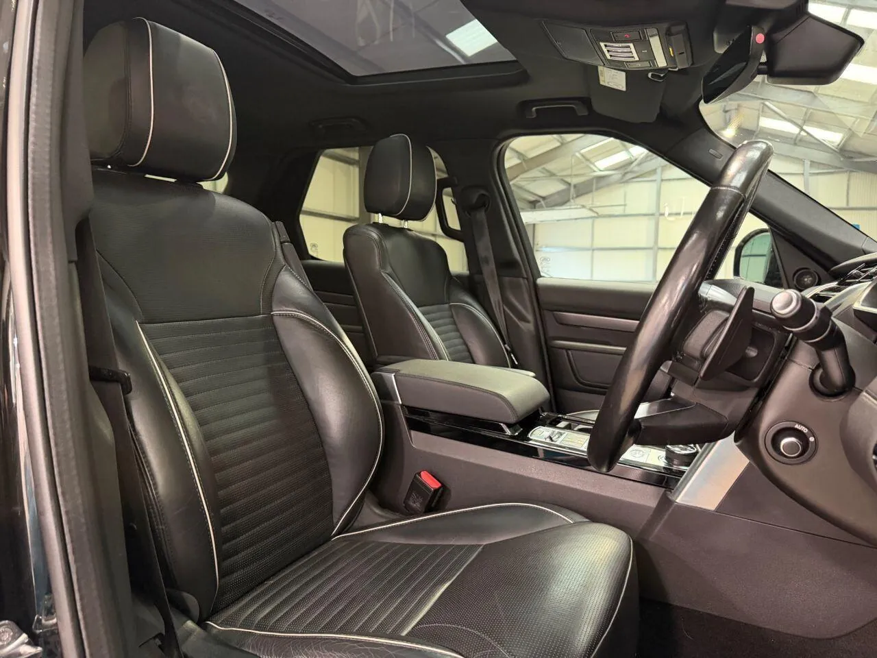 Land Rover Discovery 2020 photo 4