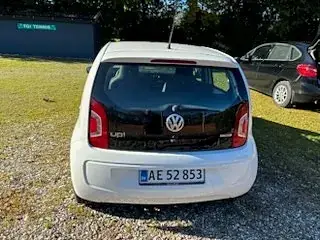 Volkswagen Up 2013 photo 2
