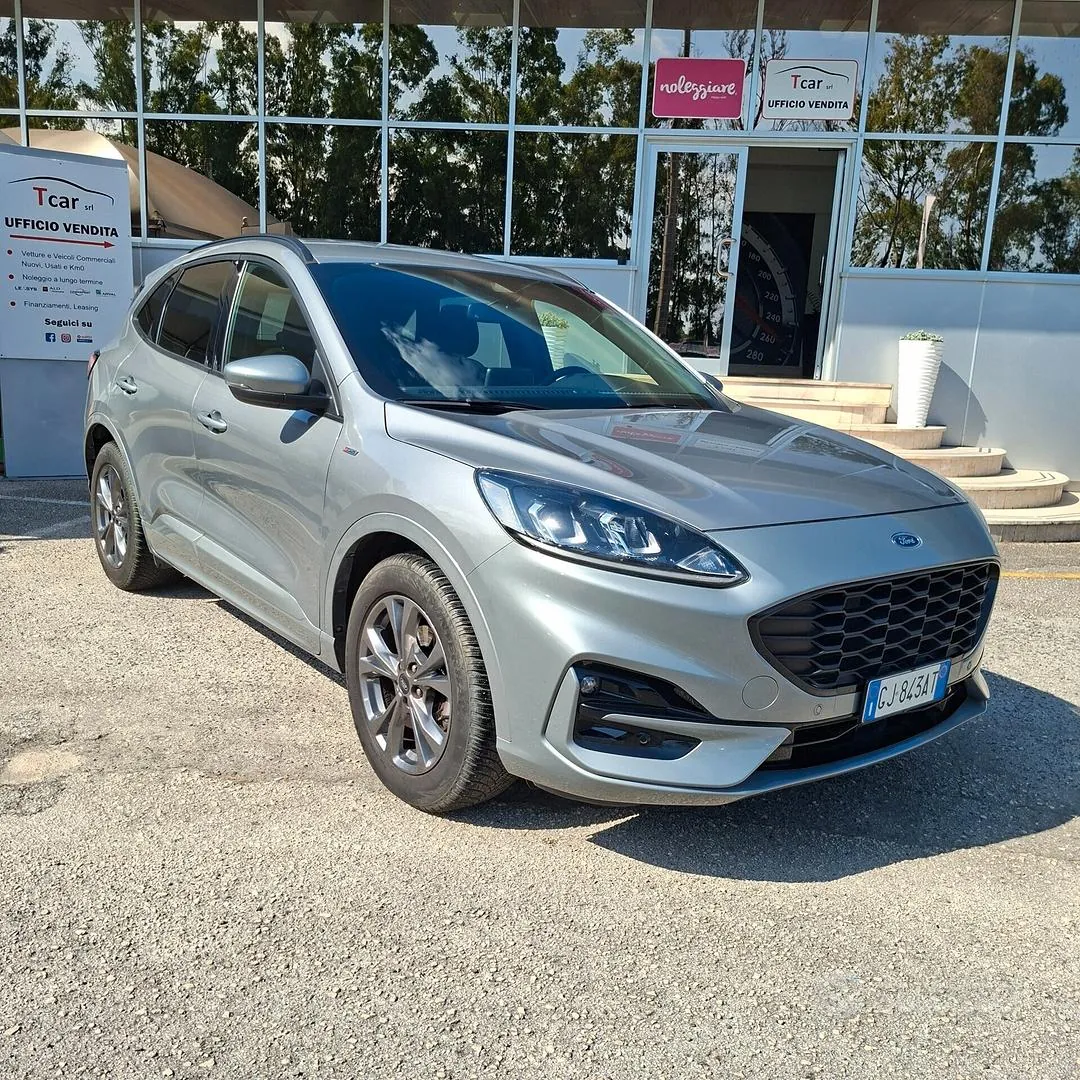 Ford Kuga 2022 photo 2