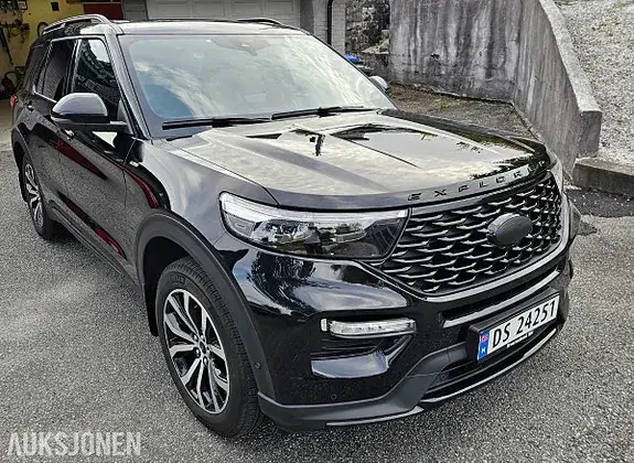 Ford Explorer 2023 photo 3