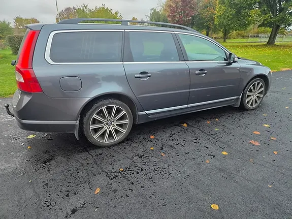 Volvo V70 2011 photo 3