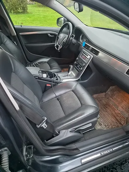 Volvo V70 2011 photo 5