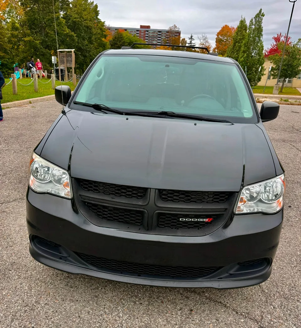 Dodge Caravan 2015 photo 4