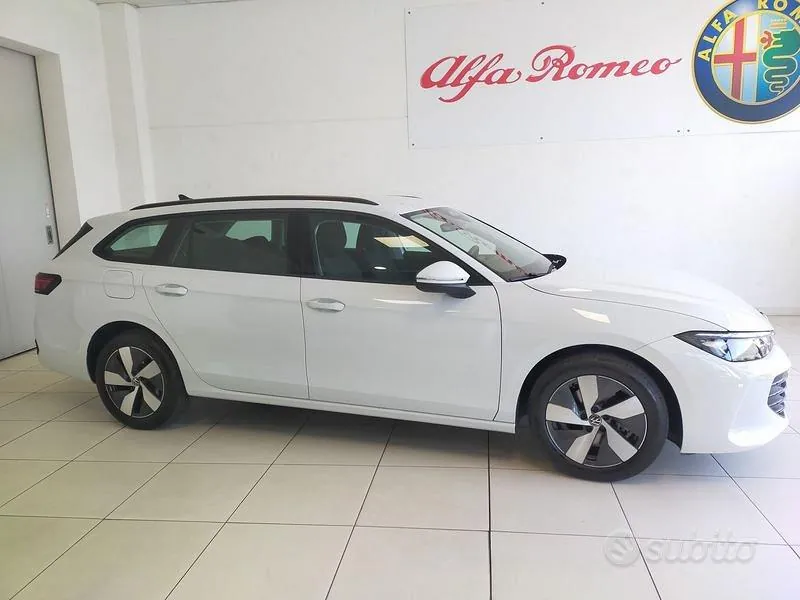 Volkswagen Passat 2024 photo 4