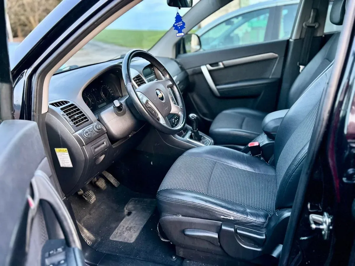 Chevrolet Captiva 2010 photo 3