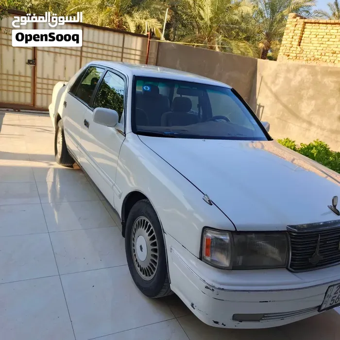 Toyota Crown 2000 photo 5