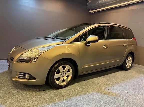 Peugeot 5008 2011 photo 2