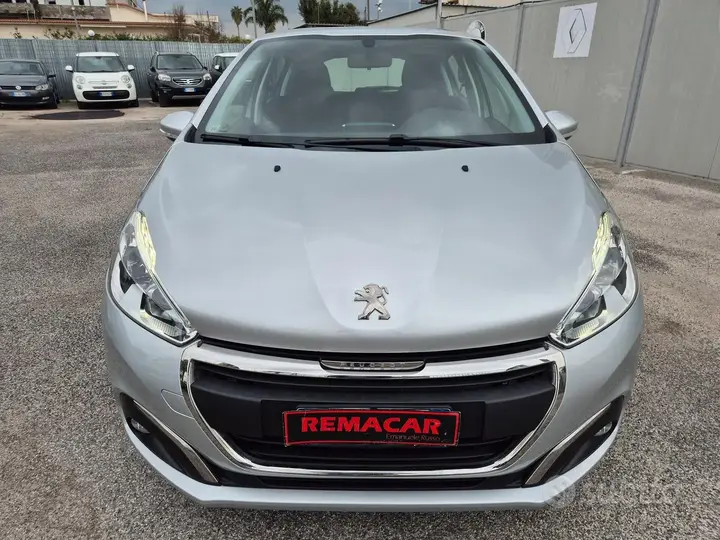 Peugeot 208 2018 photo 5