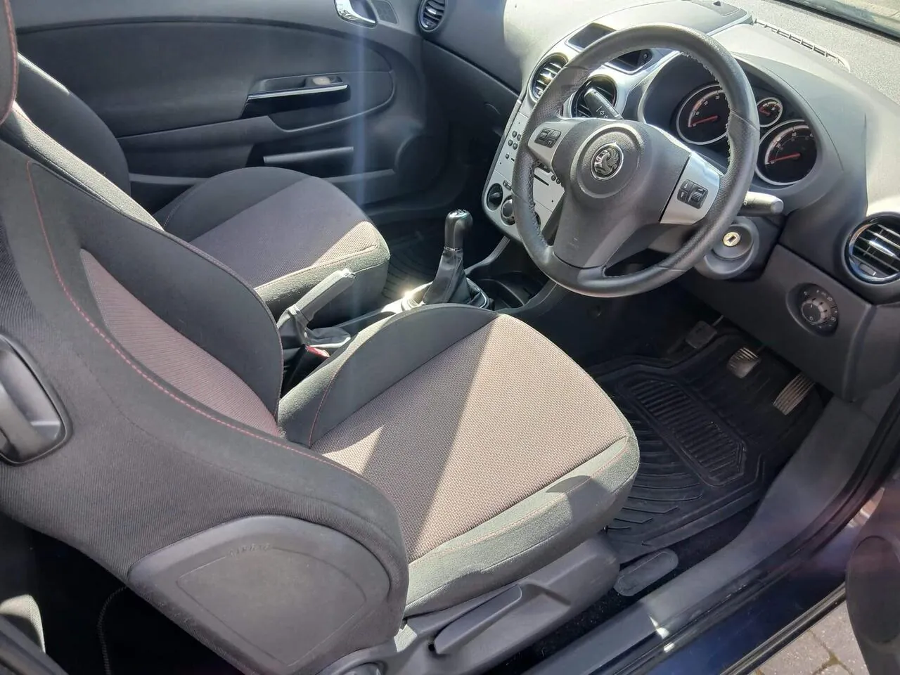 Vauxhall Corsa 2007 photo 5