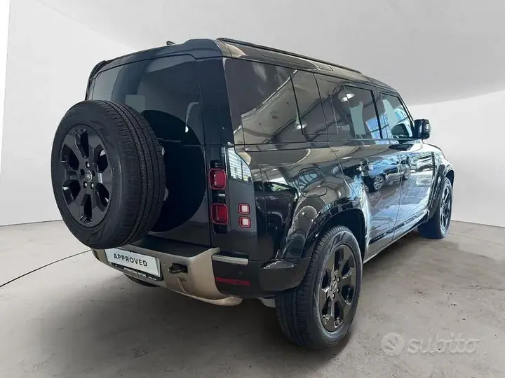Land Rover Defender 2024 photo 2