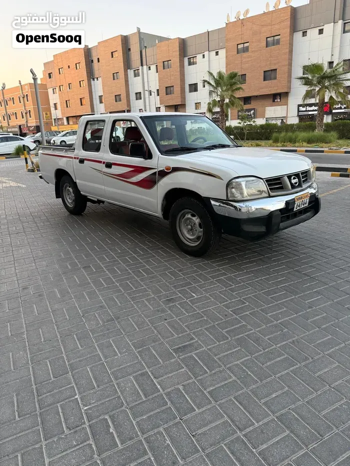 Nissan Datsun 2011 photo 2