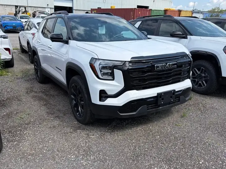 GMC Terrain 2027 photo 2