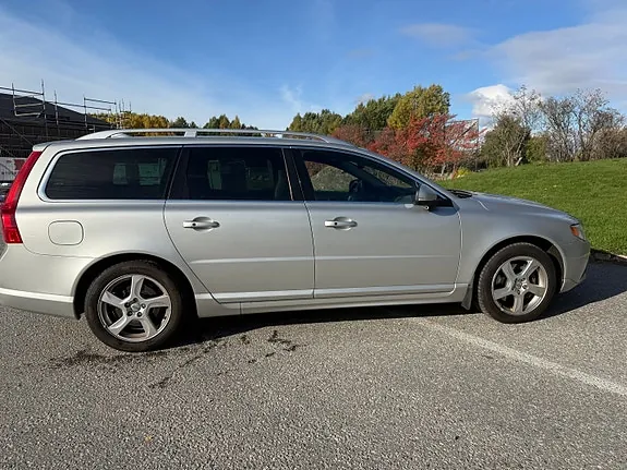 Volvo V70 2012 photo 4