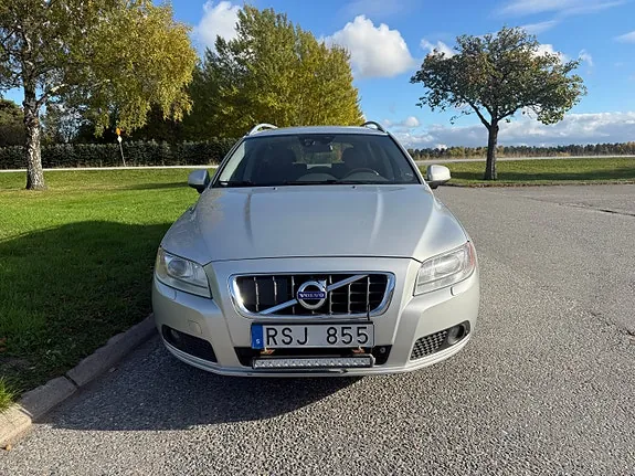 Volvo V70 2012 photo 3