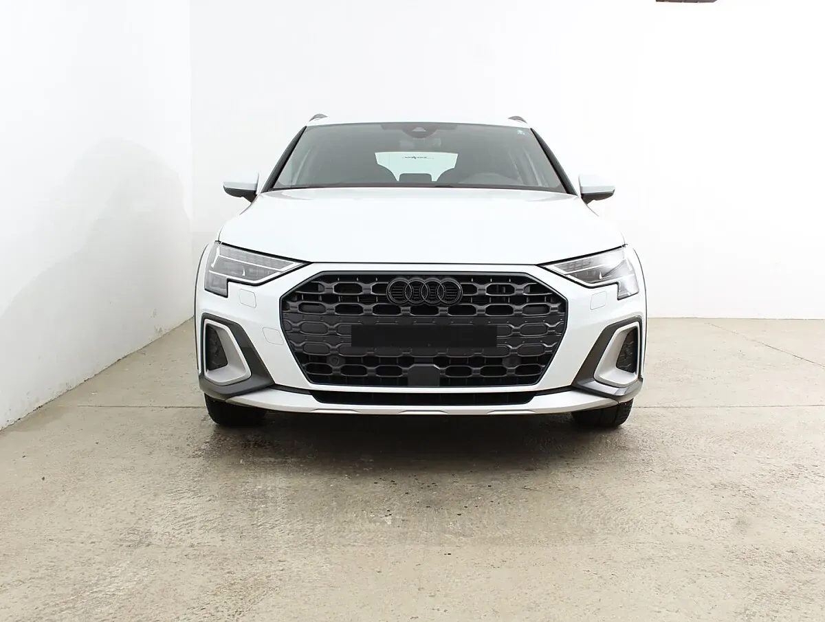 Audi A3 2024 photo 2