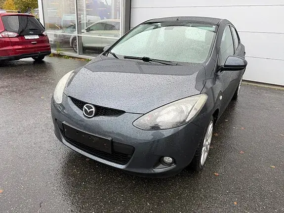 Mazda 2 2009 photo 3