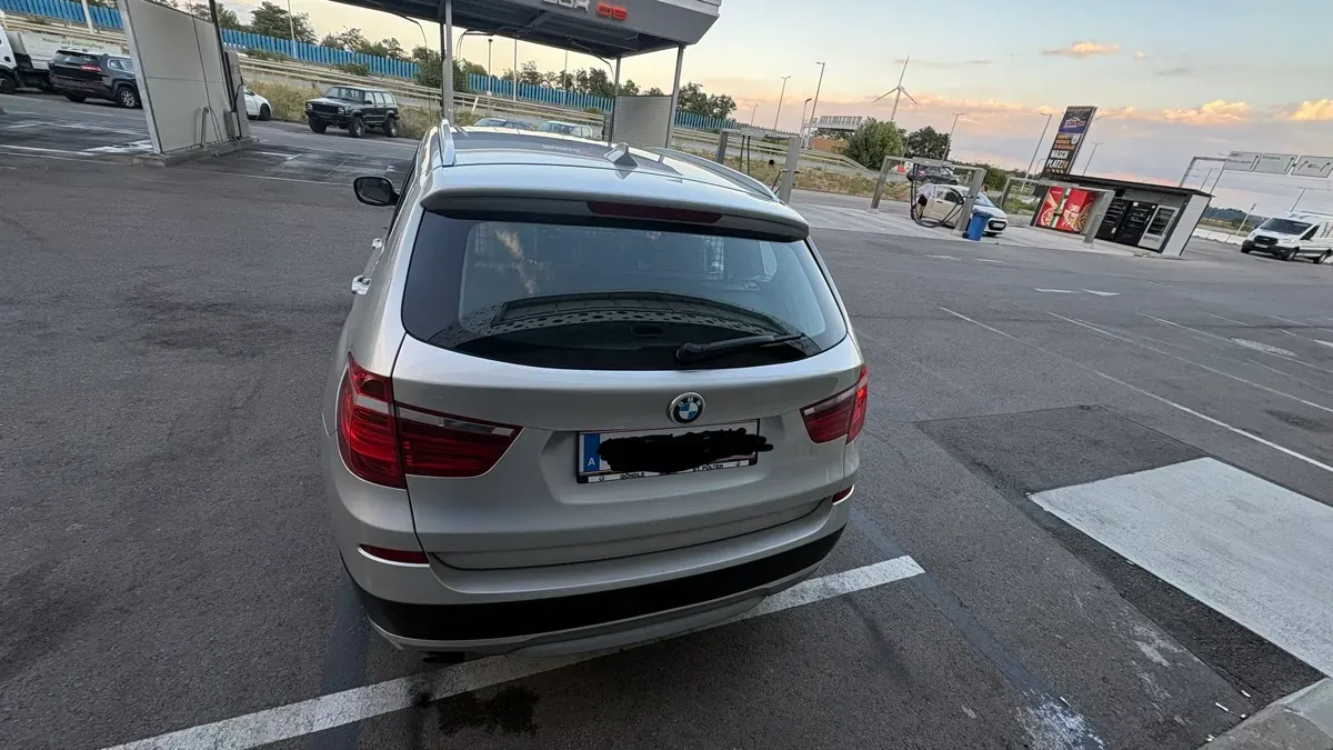 BMW X3 2012 photo 2
