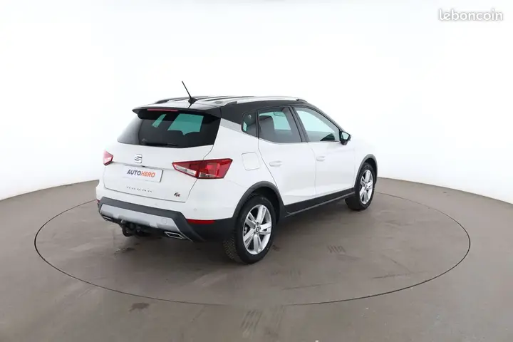 Seat Arona 2019 photo 3