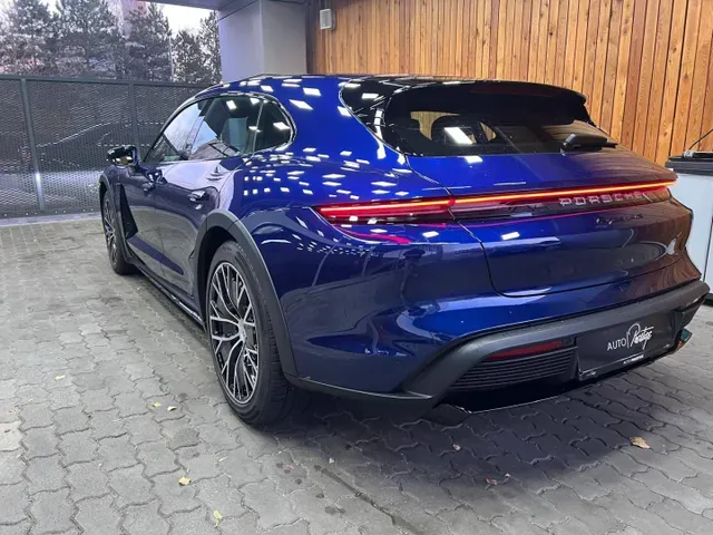 Porsche Taycan 2024 photo 2