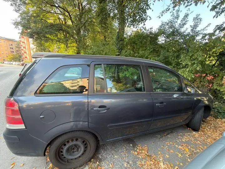 Opel Zafira 2006 photo 3
