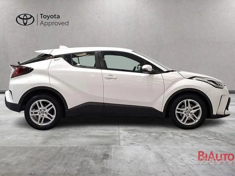 Toyota C-Hr 2023 photo 4