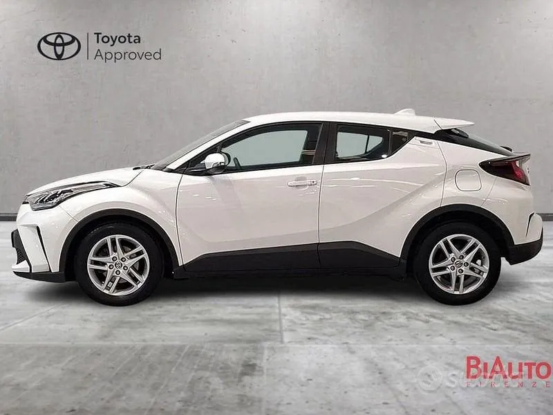Toyota C-Hr 2023 photo 3