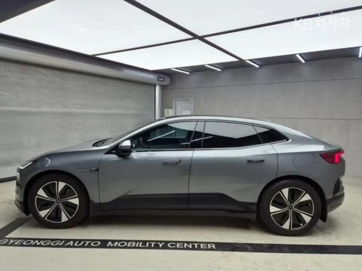 Polestar Polestar 4 2026 photo 3
