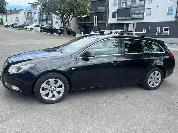 Opel Insignia 2011 photo 2