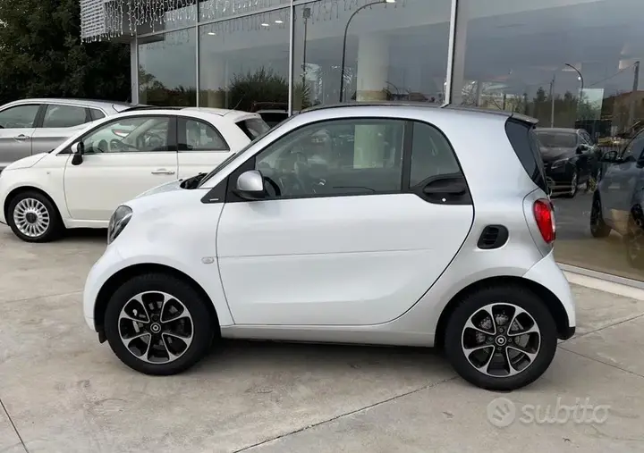 Smart Eq Fortwo 2019 photo 3