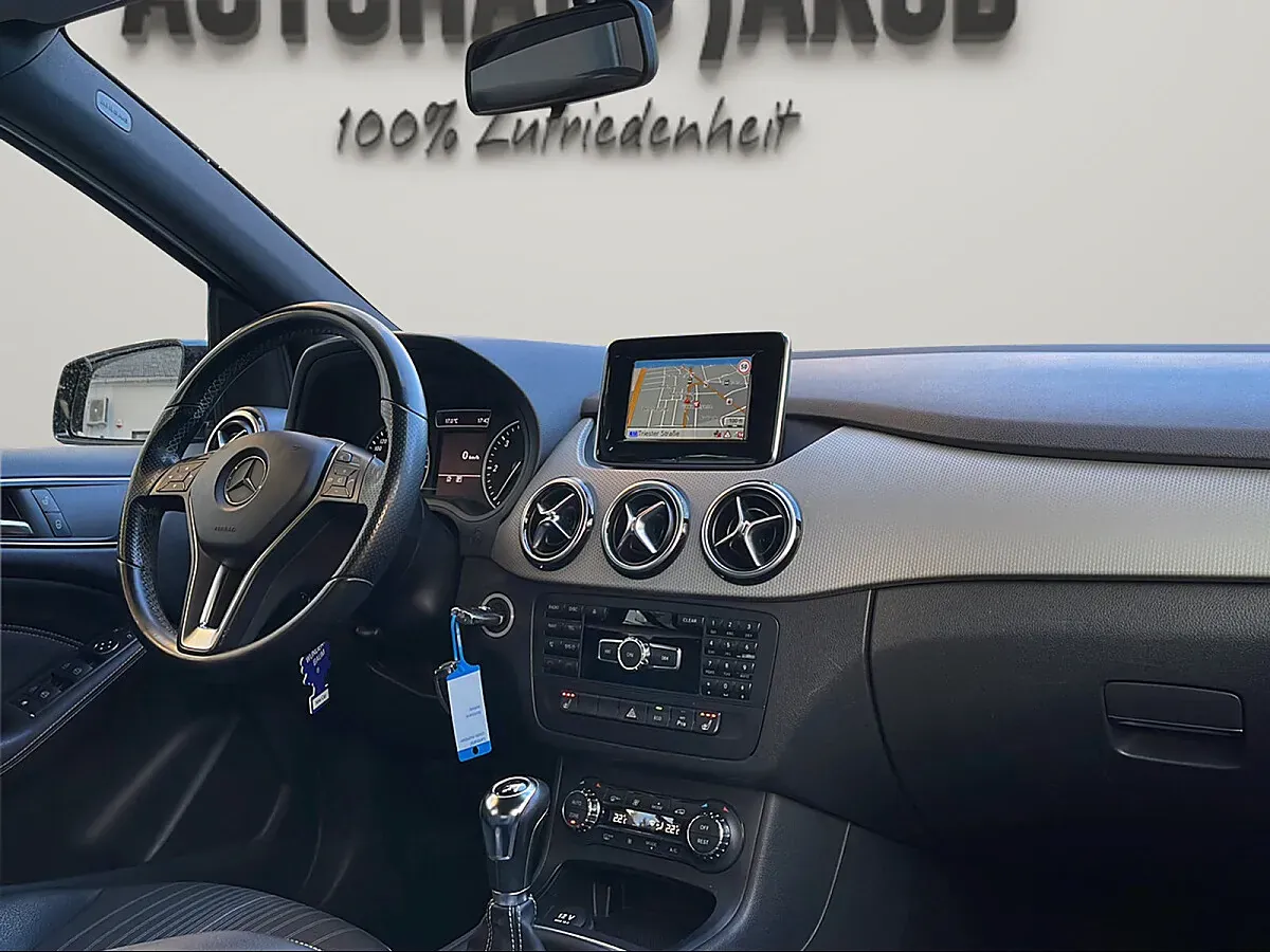 Mercedes-Benz B-Class 2013 photo 3