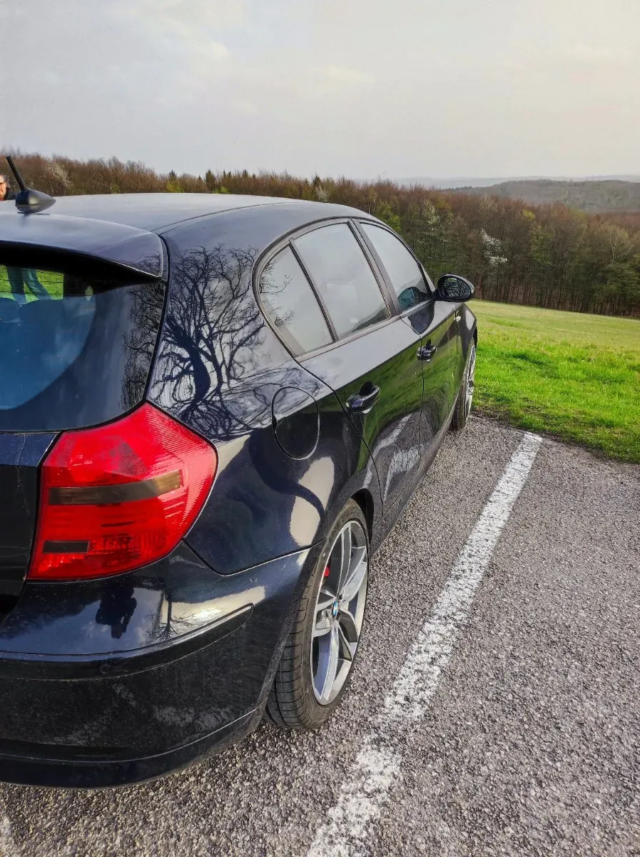 BMW 1 Series 2008 photo 2