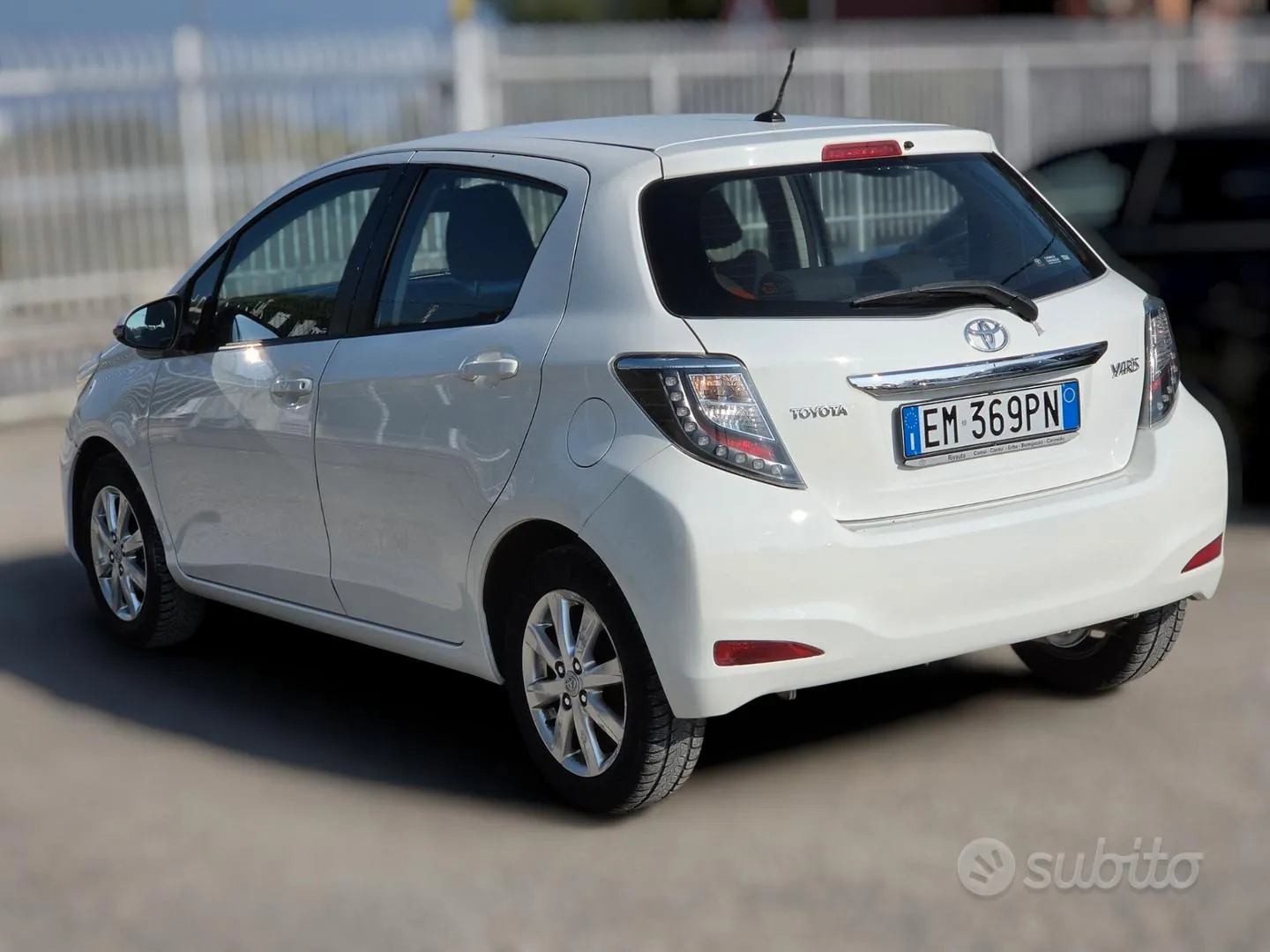 Toyota Yaris 2012 photo 5