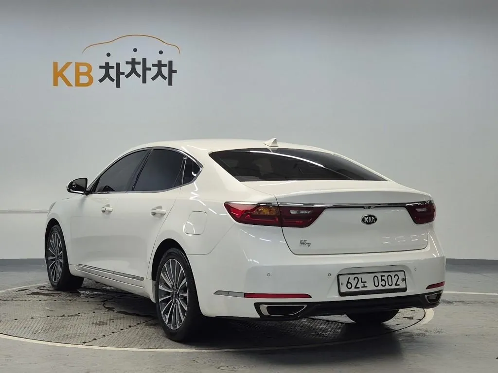 Kia K7 2016 photo 2