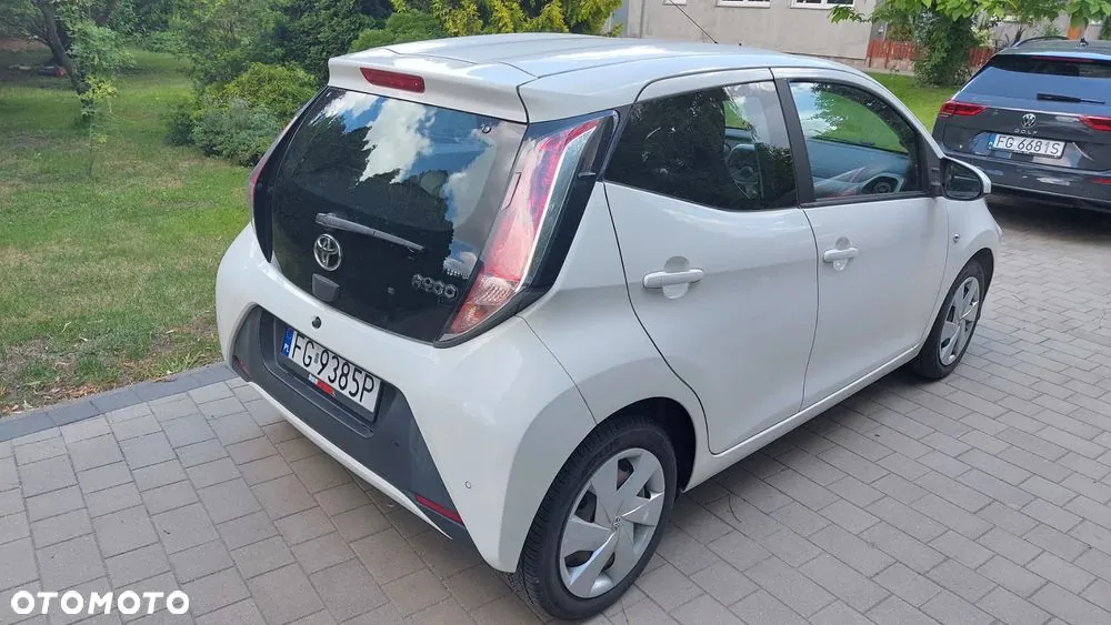 Toyota Aygo 2015 photo 2