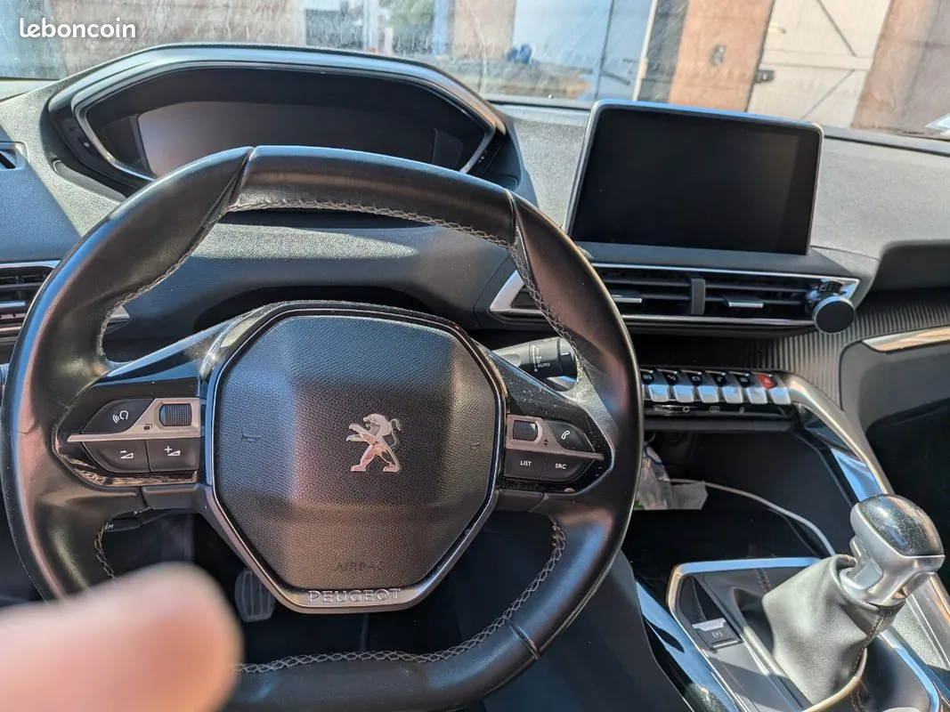 Peugeot 3008 2018 photo 3