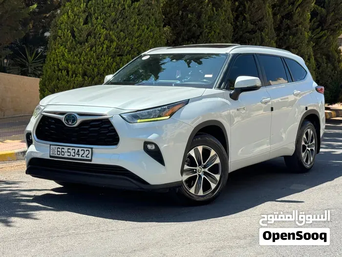 Toyota Highlander 2023 photo 2