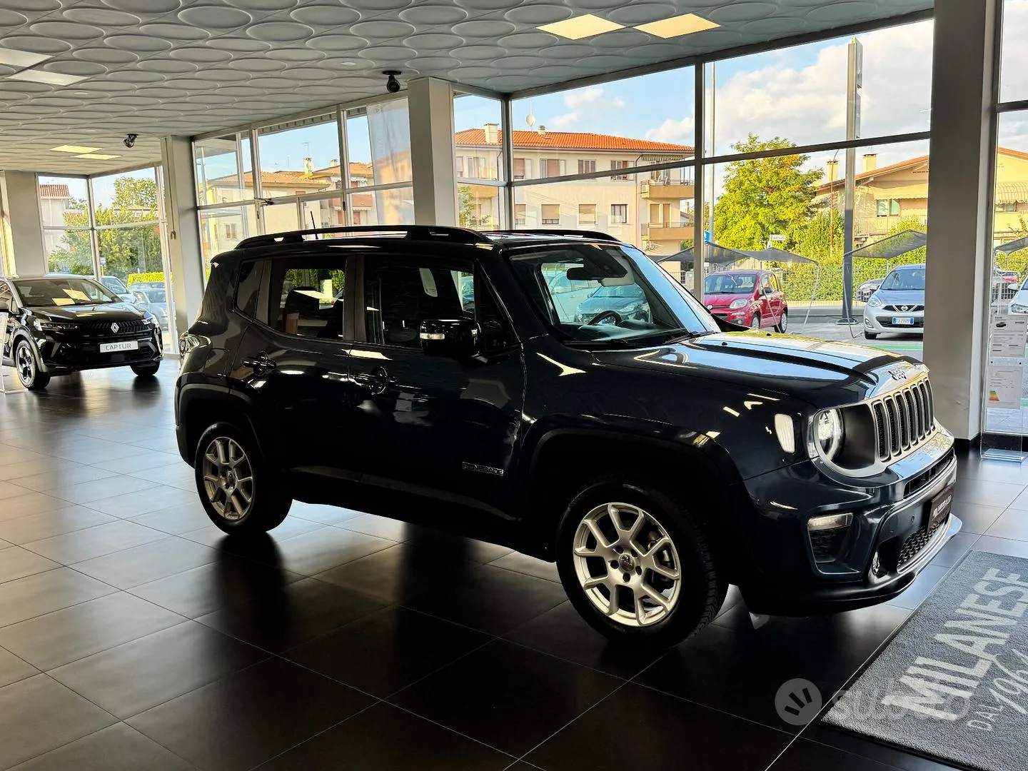 Jeep Renegade 2023 photo 3
